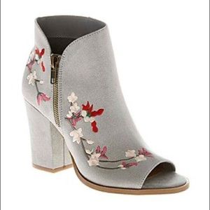 Suede open toe ankle floral booties NWT